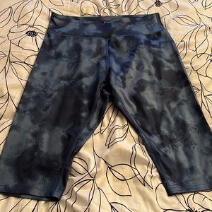 Petite Capri Leggings